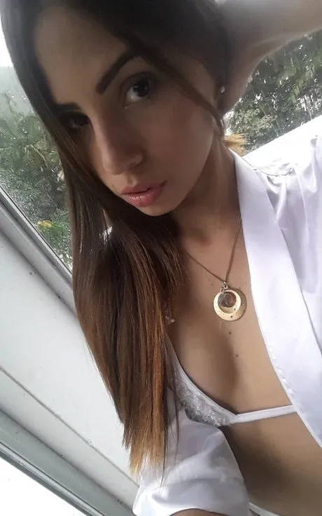 Irmak - Sultanbeyli VIP Escort Bayan Modeli - Gerçek Fotoğraflı İlan